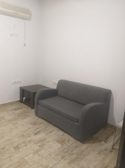 Garsonieră decomandată, mobilată în Universitate