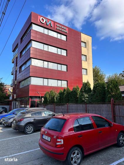 Spațiu comercial, de 900 mp, în Central