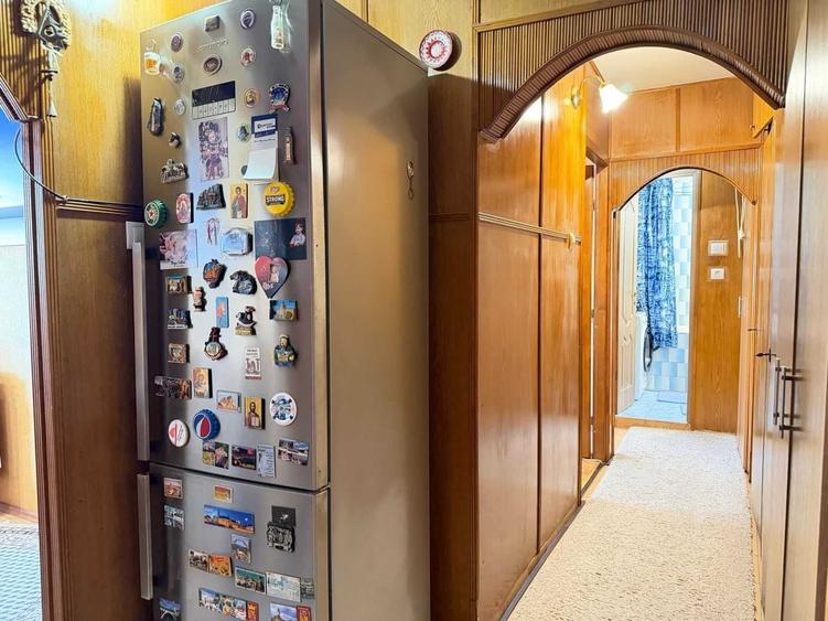 Apartament cu 3 camere decomandat în Nufărul