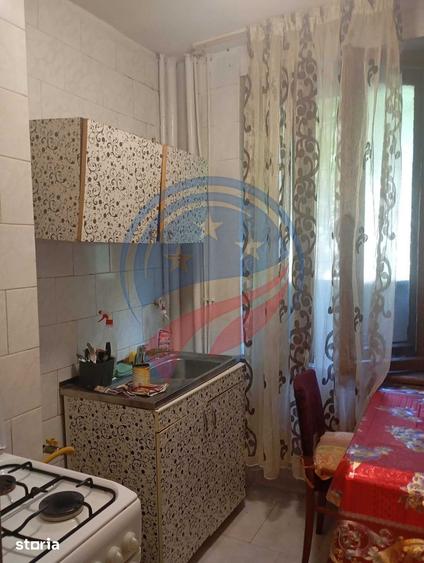 Apartament cu 2 camere semidecomandat, mobilat în Ultracentral
