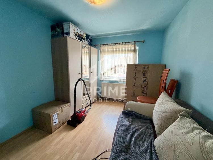 Apartament cu 3 camere semidecomandat în Ampoi 3