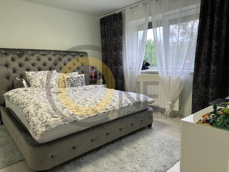 Casă individuală cu 7 camere cu Canalizare în Ostratu