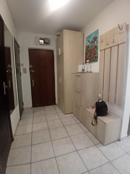 Apartament cu 3 camere decomandat în Drumul Taberei