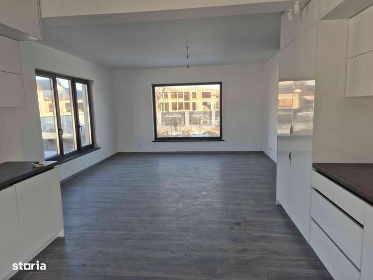 Casă cu 4 camere cu Teren 2700 Mp în Bilca