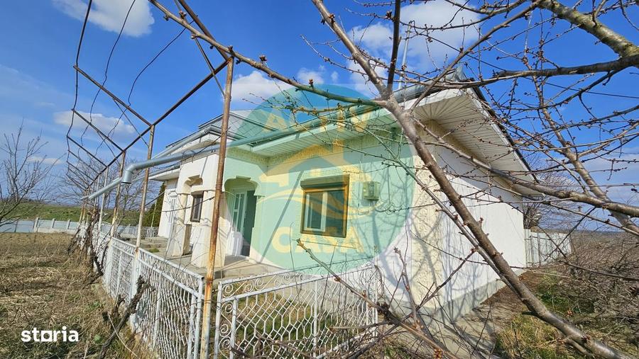 Casă cu 4 camere cu Teren 1200 Mp în Tămășeni