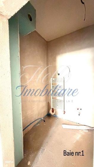 Apartament cu 4 camere decomandat în Florești