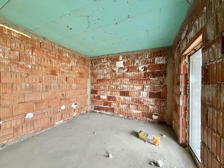Casă individuală cu 4 camere cu Teren 533 Mp în Sânmihaiu Român