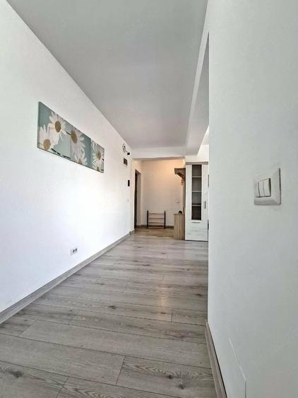 Apartament cu 2 camere semidecomandat în Apărătorii Patriei