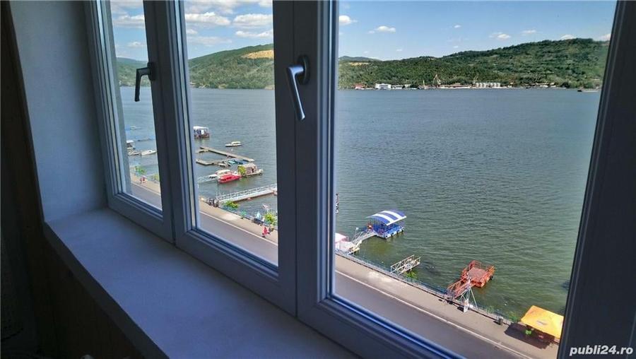 Apartament cu 2 camere decomandat în Orșova