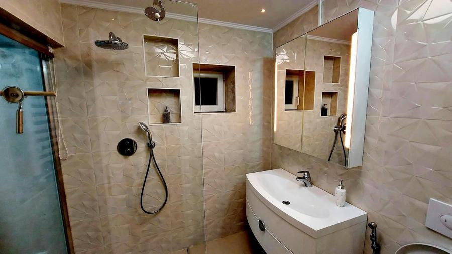 Apartament cu 2 camere decomandat în Crângași