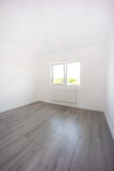 Duplex cu 4 camere cu Canalizare în Lunca Cetățuii