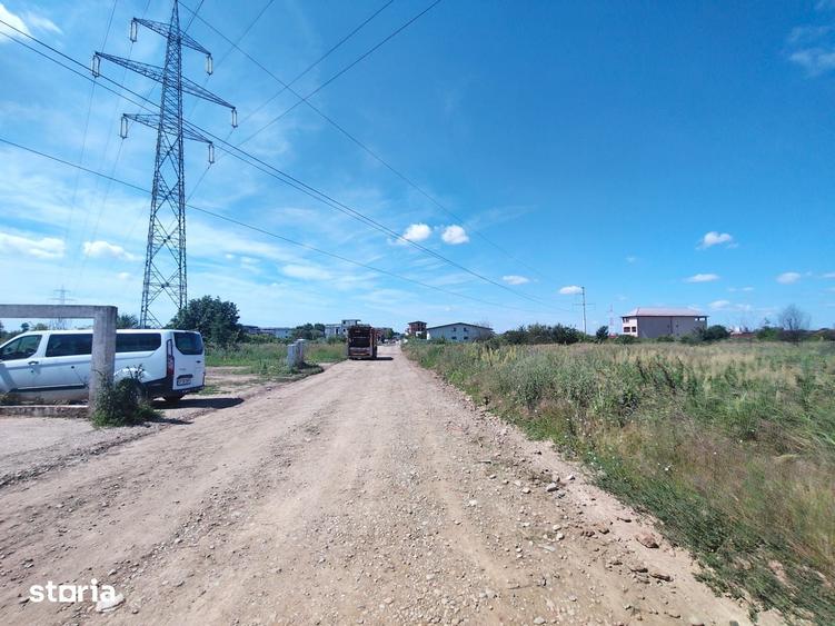 Teren de 30600 mp, în Central