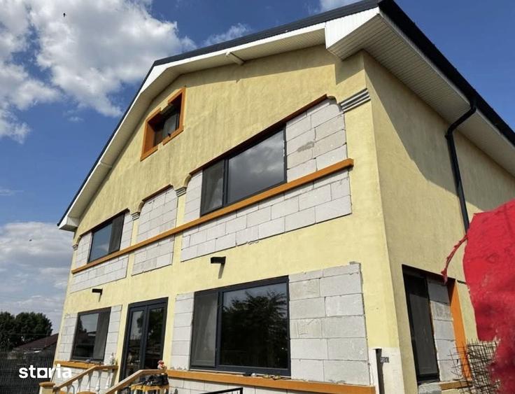 Casă cu Teren 741 Mp în Central