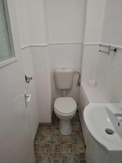 Proprietar inchiriez apartament 3 camere - 2