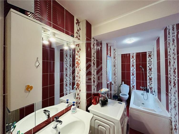 Apartament cu 2 camere semidecomandat în Arhitecților - Calea Cisnădiei