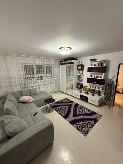 Apartament cu 2 camere nedecomandat în Cetate