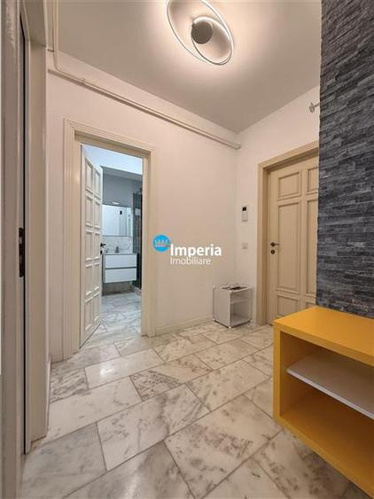 Apartament cu 2 camere decomandat în Podul de Fier