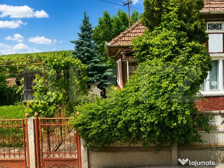 Casă cu 3 camere cu Teren 950 Mp în Central