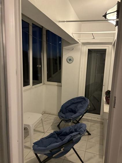 Apartament cu 3 camere decomandat în Drumul Sării