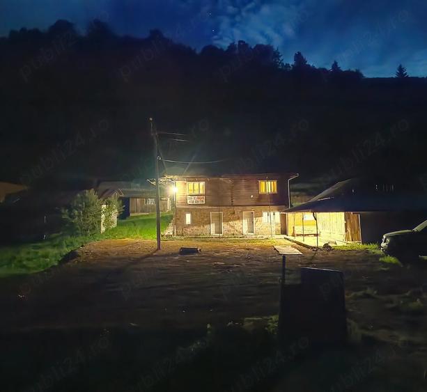 Casă cu 4 camere cu Teren 8700 Mp în Jojei