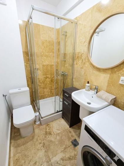 Apartament cu 3 camere decomandat în Drumul Taberei