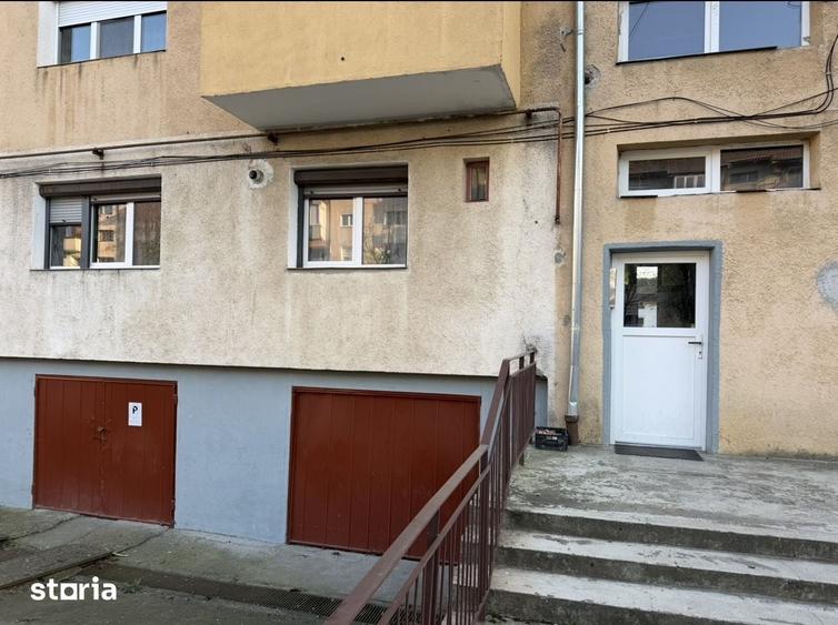 Apartament cu 4 camere în Central