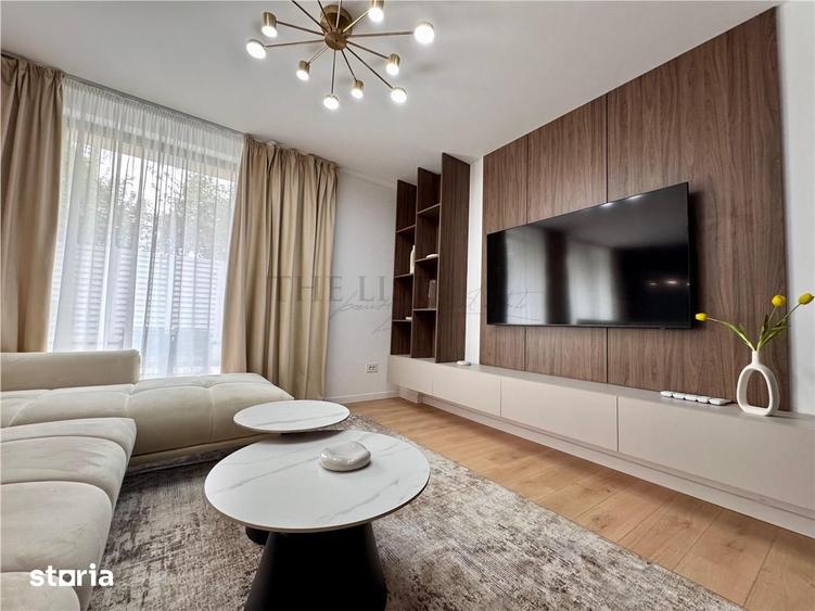 Casă cu 6 camere cu Teren 222 Mp în Central