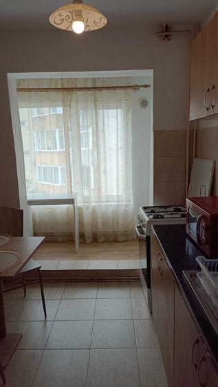 Apartament cu 2 camere decomandat în Scriitorilor