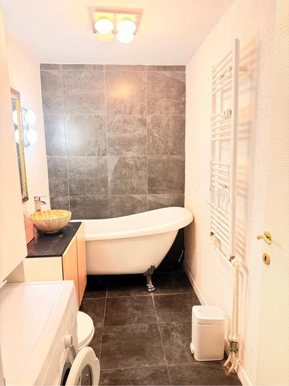 Apartament cu 2 camere decomandat în 1 Mai