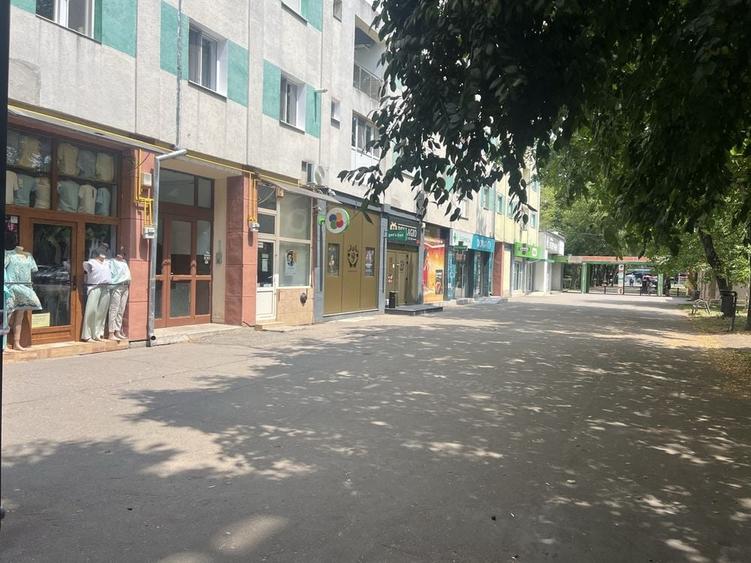 Spațiu comercial, de 51 mp, în Horea