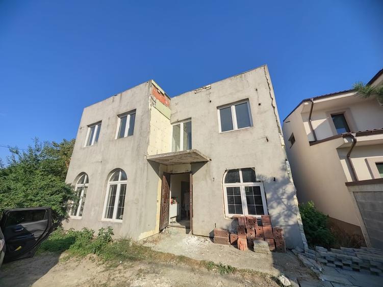 Casă individuală cu 4 camere cu Teren 251 Mp în Mogoșoaia
