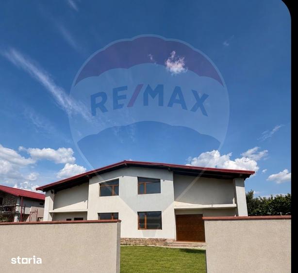 Casă cu 6 camere cu Teren 495 Mp în Bariera Vâlcii