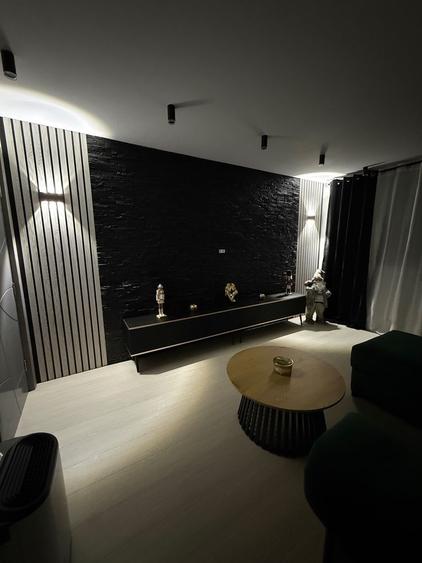Apartament cu 2 camere decomandat în Exterior Vest