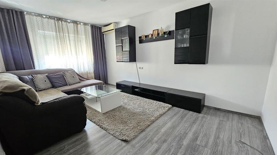 Apartament cu 2 camere decomandat în Galata