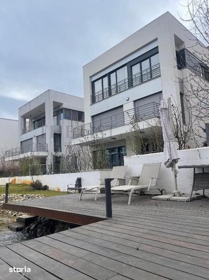 Casă cu 8 camere cu Teren 413 Mp în Băneasa