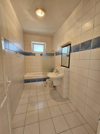 Casă cu 4 camere cu Teren 800 Mp în Ghiroda
