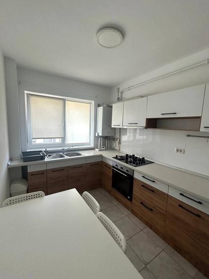 Apartament cu 2 camere decomandat în Exterior Vest