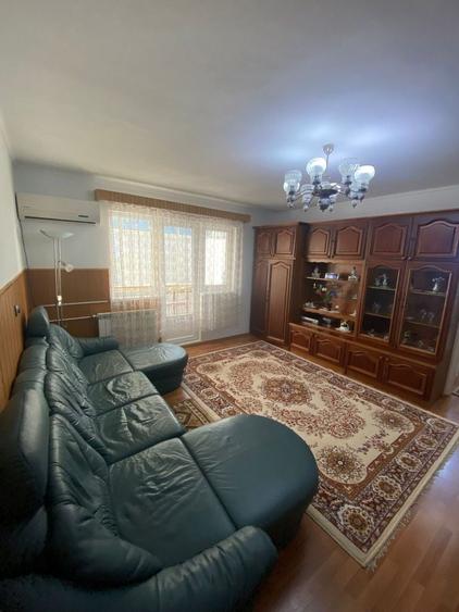 Apartament cu 2 camere semidecomandat în Cihei