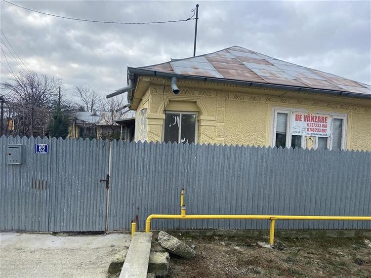 Casă individuală cu 4 camere cu Teren 1400 Mp în Maluri