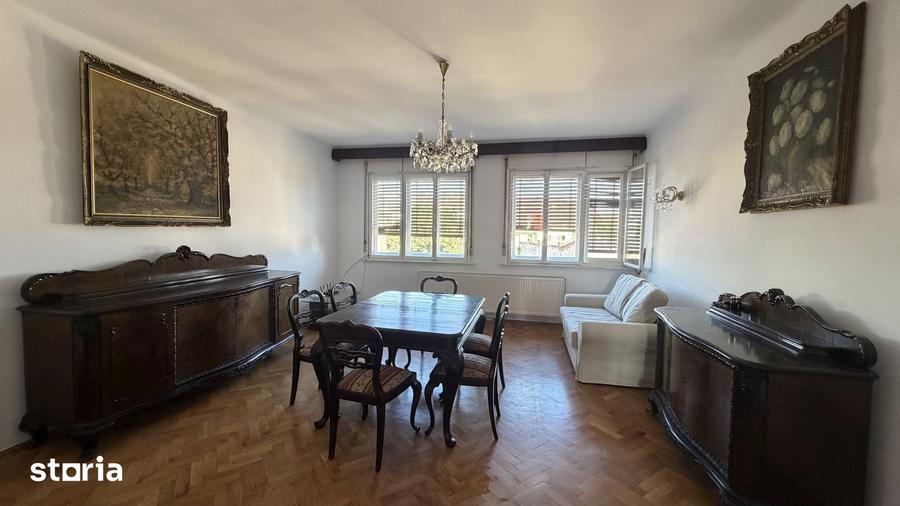 Apartament cu 3 camere decomandat în Gruia