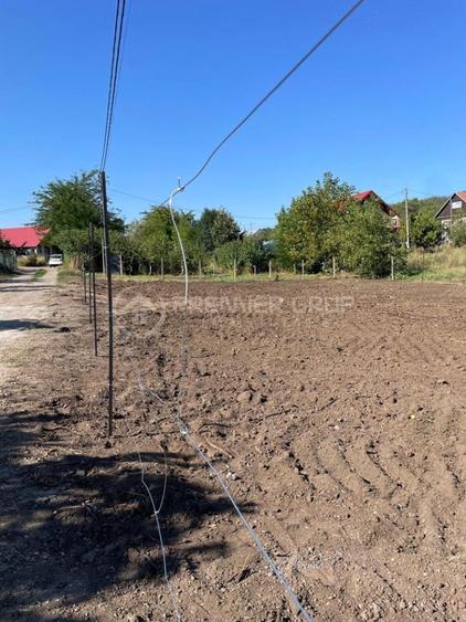 Teren Construcții intravilan de 451 mp, în Tomești