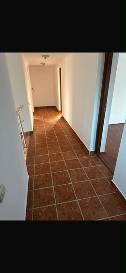 Casă cu 6 camere cu Canalizare în Curcani