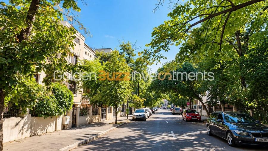 Casă individuală cu 21 camere cu Canalizare în Grădina Icoanei