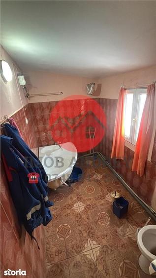 Casă cu 2 camere cu Teren 100 Mp în Piața Nouă