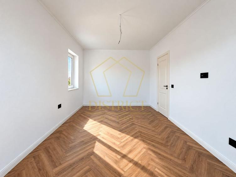Duplex cu 4 camere cu Canalizare în Dumbrăvița