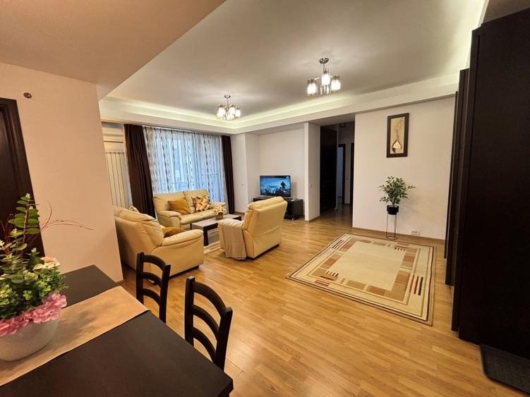 Apartament cu 4 camere decomandat, mobilat în Herăstrău