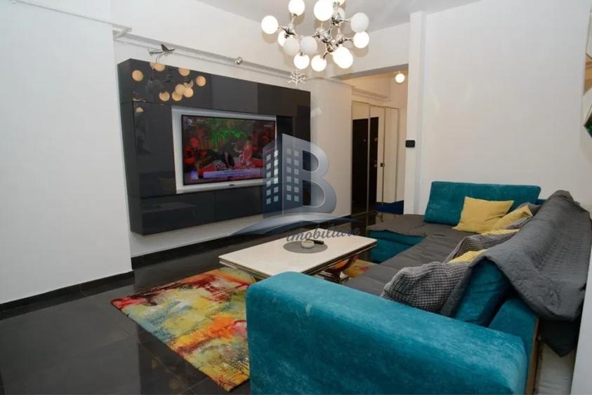 Apartament cu 2 camere decomandat, mobilat în P-ța Alba Iulia