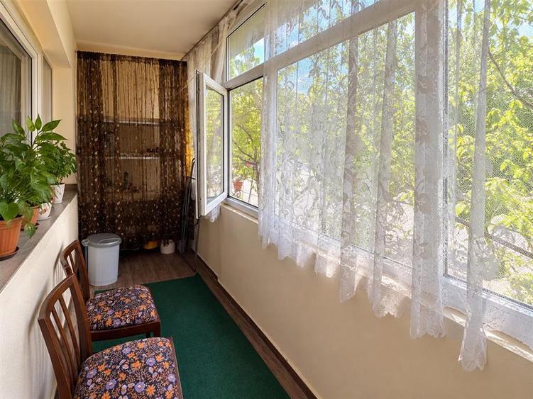 Apartament cu 2 camere decomandat în Hipodrom 3
