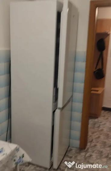 Apartament cu 2 camere decomandat în Piața Centrală