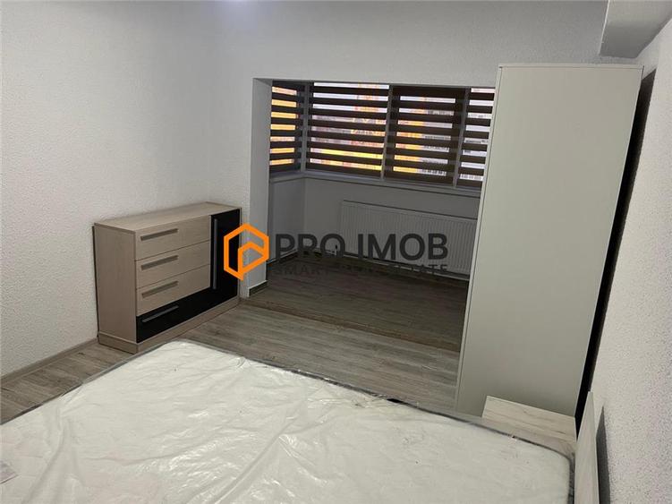 Apartament cu 3 camere decomandat, mobilat în 1 Decembrie